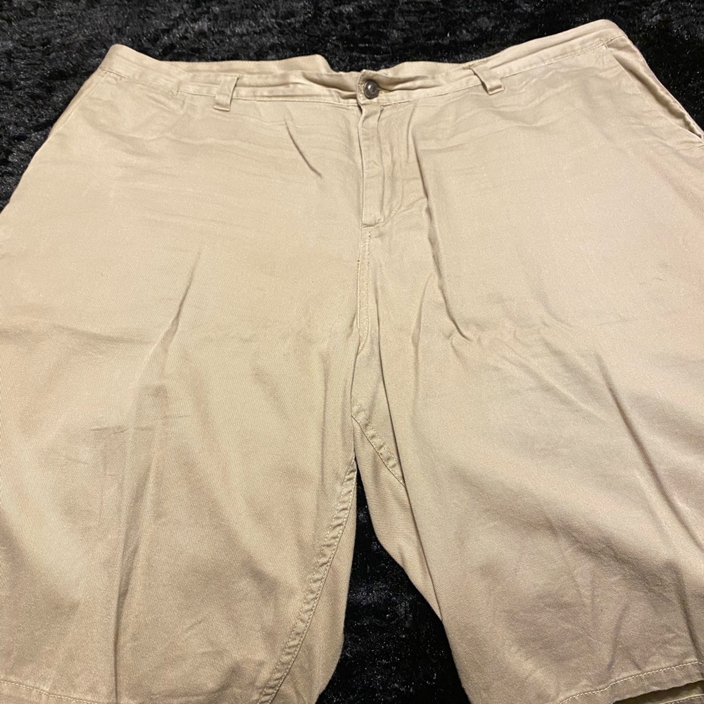 DC khaki shorts